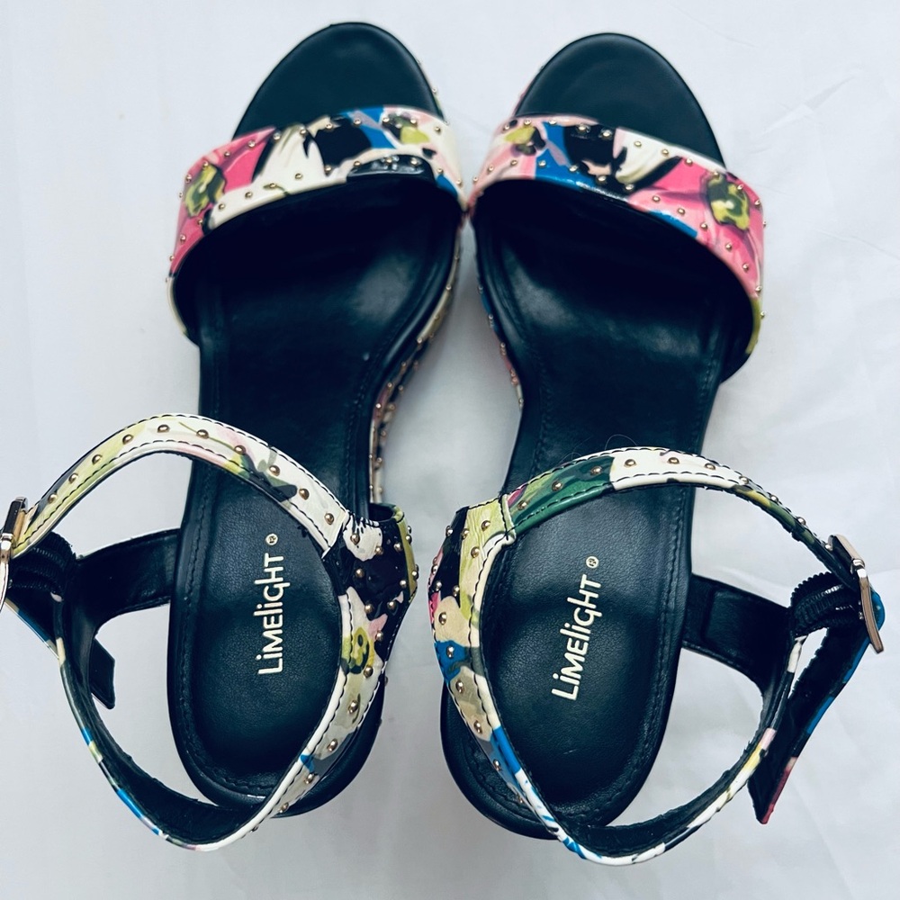 Limelight Women's Multicolor Strappy Sandals - Picture 5 of 5